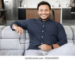 Pushkar Maharaj, Hotel Owner